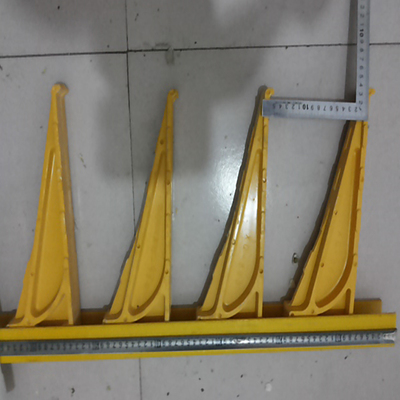 供应哈尔滨玻璃钢组合式电缆支架等多种产品，联系电话13081807766